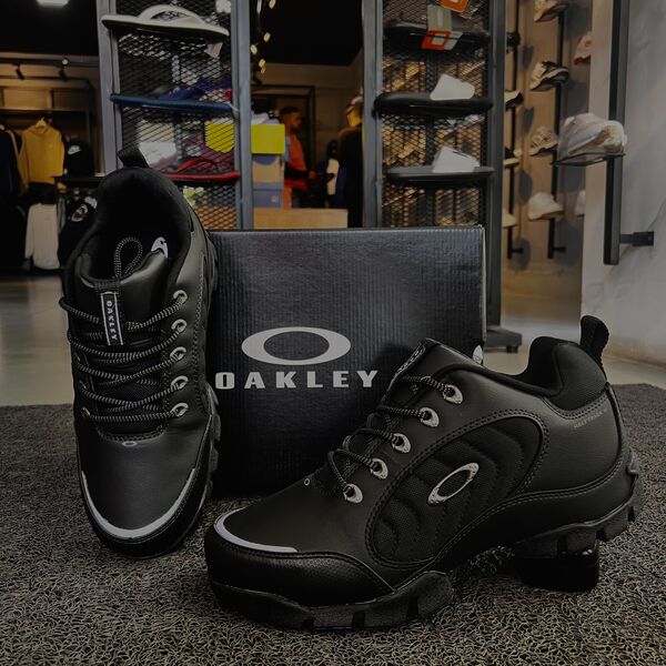 Bota Oakley Halftrack Low III
