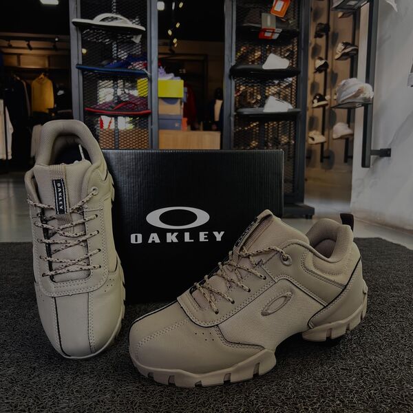 Bota Oakley Battle