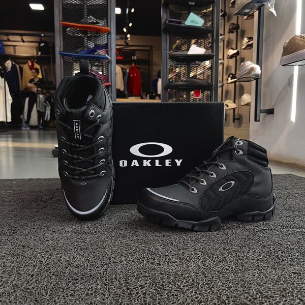 Bota Oakley Halftrack III Mid
