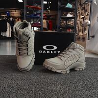 Bota Oakley Halftrack III Mid