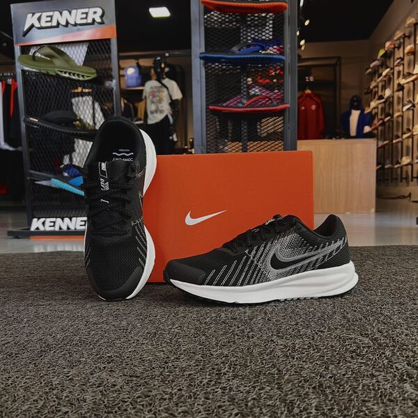 Tênis Nike Run Defy