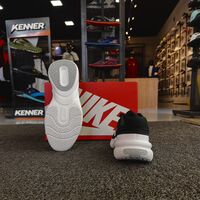 Tênis Nike Uplift