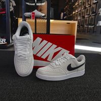 color:Off-white