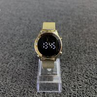 color:Dourado