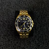color:Dourado