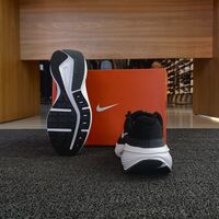 Tênis Nike Downshifter 14